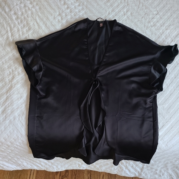 VICTORIA'S SECRET ☆ SATIN ROBE - NWT - Picture 3 of 6